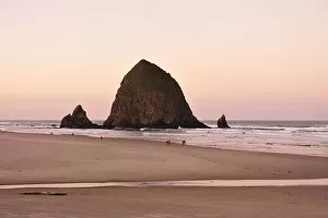 Images Dated 8th May 2012: Cannon Beach, Oregon Coast, USA