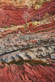 Western Australia Collection: Canyon landscape in Hamersley Gorge - Australia, Western Australia, Pilbara