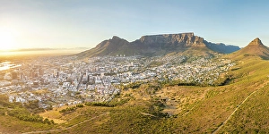 Cape Town Prints: Cape Town and Table Mountain, Western Cape, South Africa