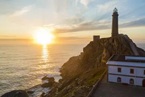 Images Dated 6th January 2016: Cape Vilan Lighthouse, Costa Morte, La Coruna Province, Galicia, Spain