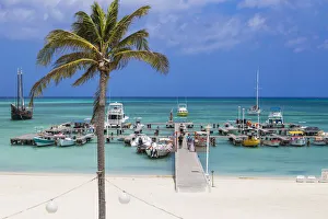 Caribbean, Netherland Antilles, Aruba, View of Palm beach and Fishermans pier