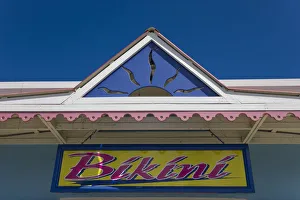 Images Dated 30th April 2008: Caribbean, US Virgin Islands, St. Thomas, coloufully painted building at Havensight