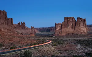 Images Dated 7th January 2020: Cars entering rock formations The Organ, Tower of Babel