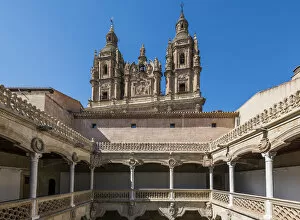 Images Dated 6th April 2018: Casa de las Conchas with La Clerecia church in the background, Salamanca, Castile