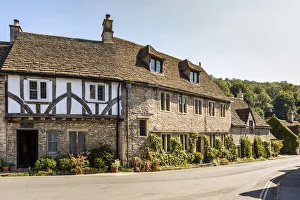 Images Dated 3rd February 2022: Castle Combe, Cotswolds, Gloucestershire, England, UK