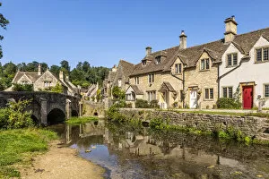 Images Dated 3rd February 2022: Castle Combe, Cotswolds, Gloucestershire, England, UK