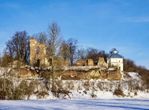 Castle and Palace ruins and the Chapel of Saint Anthony of Padua, winter, Zawieprzyce