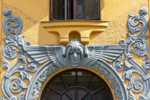 Images Dated 16th August 2019: The Cat House, Old Town, Riga, Latvia, Northern Europe