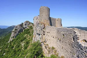 Images Dated 12th December 2022: Catharian Castle Peyrepertuse, Duilhac-sous-Peyrepertuse, Aude, Languedoc-Roussillon, Occitanie