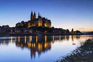 Cathedral, Albrechtsburg and River Elbe at dusk, Meissen, Saxony, Germany