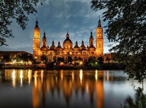 Images Dated 27th September 2023: Cathedral-Basilica of Our Lady of the Pillar Reflecting in the Ebro River, Zaragoza, Aragon, Spain