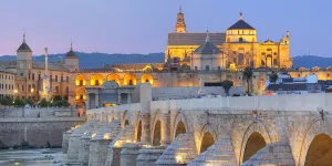 Images Dated 16th April 2015: Cathedral (Mezquita) and Roman bridge at sunset, Guadalquivir river, Cordoba, Andalusia