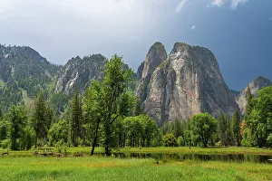 Cathedral Rocks as seen from Yosemite Valley, Yosemite National Park, UNESCO, Sierra Nevada, California, USA