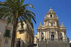 Images Dated 24th May 2013: Cathedral San Giorgio, Piazza Duomo, Ragusa Ibla, Sicily, Italy