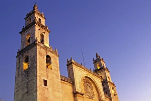 Out Side Gallery: Cathedral of San Ildefonso, Merida, Yucatan State
