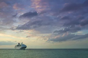 Images Dated 24th August 2010: Cayman Islands, Grand Cayman, Georgetown, Cruise Ship / Sunset