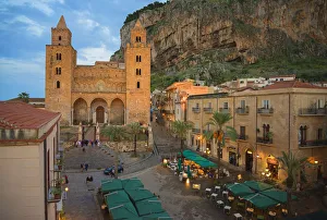 Cefalu Cathedral, Piazza Duomo, Cefalu, Sicily, Italy, Europe