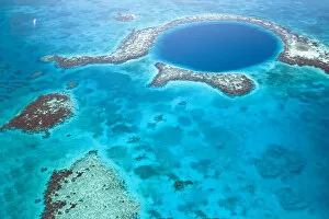 Images Dated 20th August 2013: Central America, Belize, Lighthouse atoll, the Great Blue Hole, aerial shot of a dive