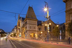 Images Dated 15th November 2018: Central Market Hall at dusk, Budapest, Hungary