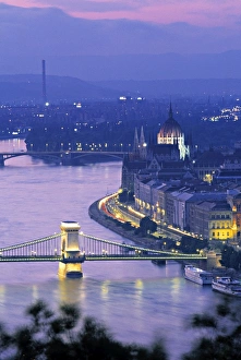Chain Bridge and Danude