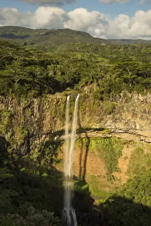 Images Dated 30th September 2014: Chamarel Falls, Black River (Riviere Noire), Mauritius