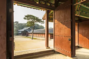 Images Dated 14th November 2016: Changdeokgung Palace, Seoul, South Korea
