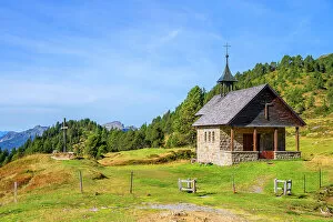 Images Dated 30th September 2022: Chapel near Seewenseeli, Lucerne/Obwalden, Switzerland