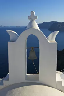 Images Dated 23rd January 2014: Chapel in Oia, Santorini, Cyclades, Greece