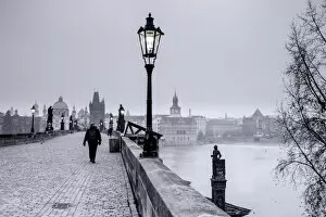 Images Dated 4th December 2013: Charles Bridge, (Karluv most), Prague, Czech Republic