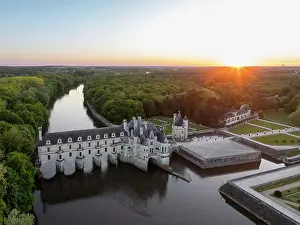 Chateau Prints: Chateau de Chenonceau on the Cher river