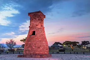 Gyeongju Prints: Cheomseongdae Observatory (UNESCO World Heritage Site) at sunset, Gyeongju, South Korea