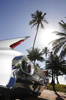Images Dated 12th May 2014: Chevrolet Vintage Car, Ocean Drive, Miami South Beach, Art Deco District, Florida, USA
