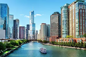 Mid West Prints: Chicago River and River walk, view to Trump Tower Chicago, Illinois, Midwest, USA