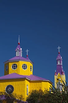Chiloe Island Gallery: Chile, Chiloe Island, Castro, Iglesia de San Francisco church, exterior
