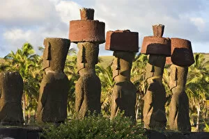 Images Dated 30th June 2008: Chile, Rapa Nui, Easter Island, Anakena beach, monolithic giant stone Moai statues