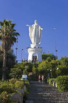 Images Dated 30th June 2008: Chile, Santiago, statue of the Virgin Mary at Cerro San Cristobal overlooking the city