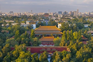 Images Dated 19th October 2013: China, Beijing, Jingshan Park