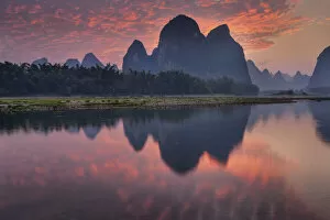 Images Dated 6th September 2021: China, Guangxi Province, Guilin, Li River