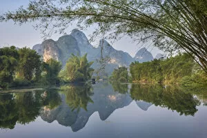 Images Dated 6th September 2021: China, Guangxi Province, Guilin, Li River
