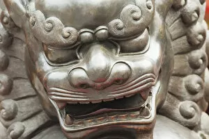 Images Dated 14th April 2011: China, Hong Kong, Kowloon, Wong Tai Sin, Wong Tai Sin Temple, Bronze Lion Statue