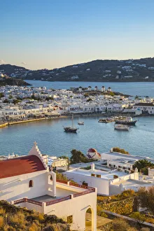 Images Dated 10th October 2018: Chora (Mykonos Town), Mykonos, Cyclades Islands, Greece