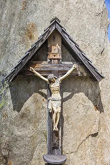 Ahrntal Gallery: Christian wayside cross at the Kehreralm (1842 m) near Kasern, Valle Aurina, South Tyrol