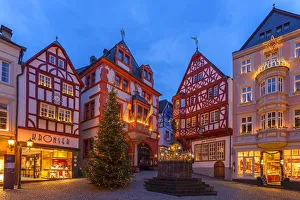Christmas market at Bernkastel-Kues, Rhineland-Palatinate, Germany
