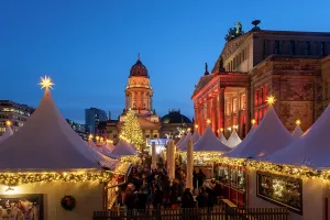 Deutscher Dom Prints: Christmas Market & the Deutscher Dom, Gendarmenmarkt, Berlin, Germany