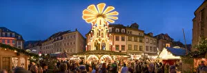 Images Dated 24th February 2017: Christmas market on the market square in Heidelberg, Baden-WAorttemberg, Germany