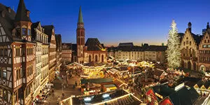 Images Dated 21st February 2022: Christmas Market on Romerberg, Nikolaikirche Church, Frankfurt, Hesse, Germany