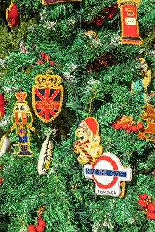 Images Dated 5th January 2023: Christmas market in Trafalgar Square, London, England, UK