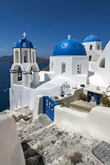 Images Dated 15th June 2017: Church with blue domes in Oia, Santorini, South Aegean, Greece