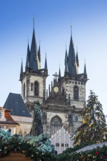 Images Dated 12th December 2013: Church of Our Lady before Tyn & Old Town Square at Christmas, Prague, Czech Republic