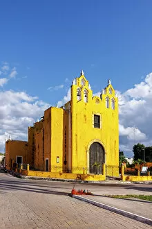 Images Dated 16th February 2023: Church los remedios, Izamal, Yucatan, Mexico